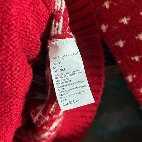 American Eagle Outfitters Red and White Christmas Turtleneck Sweater XS - Picture 13 of 14